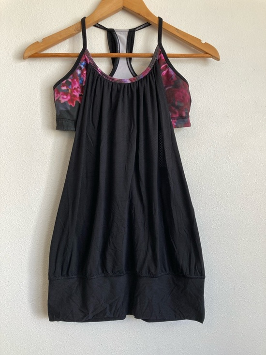 Tops - Lululemon Tank with Built in Bra Pink Floral Size 6